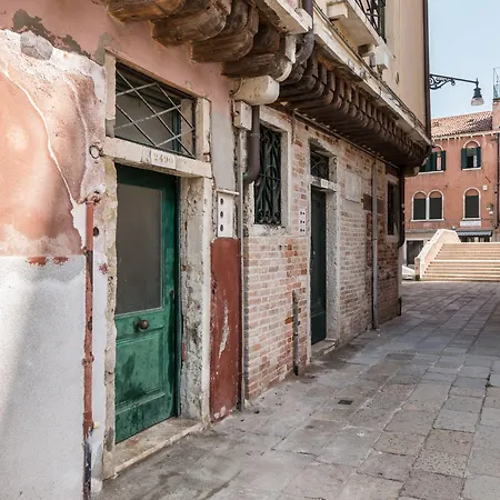 7 Windows On By Lionhost * Venedig