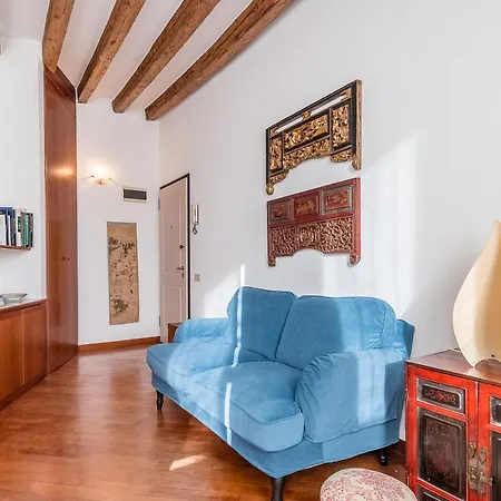 7 Windows On By Lionhost Βενετία