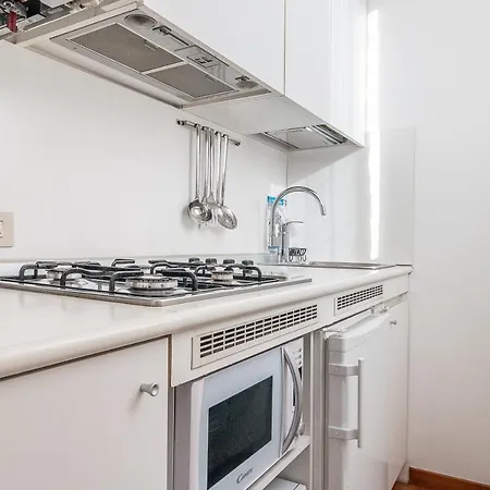 7 Windows On By Lionhost Διαμέρισμα