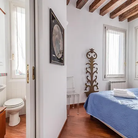 7 Windows On By Lionhost Διαμέρισμα Βενετία